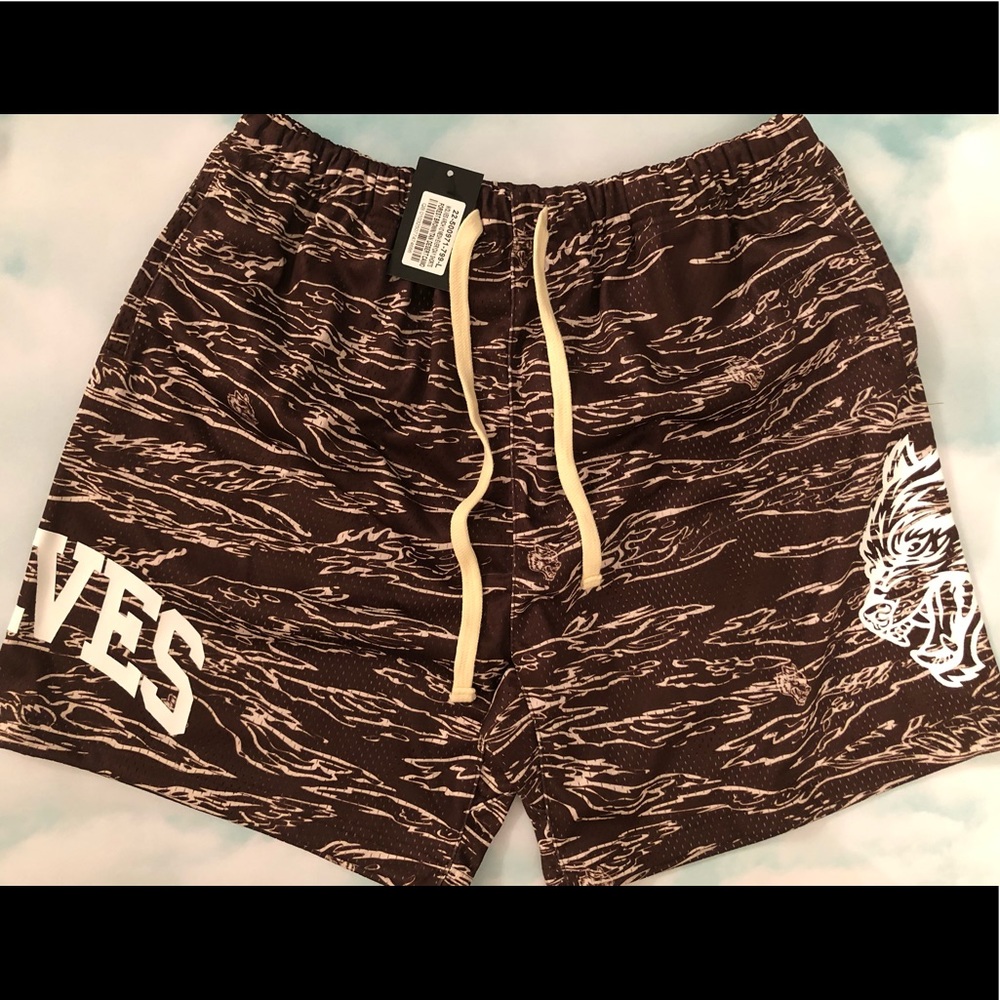 Darc Sports Wolves Arch V2 camo everyday mesh shorts large NWT gym
